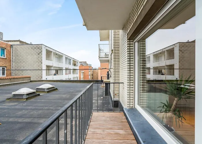 Modern And Bright Seaside App W Seaview & Terrace